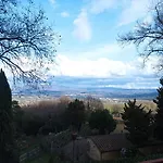 Isabel *